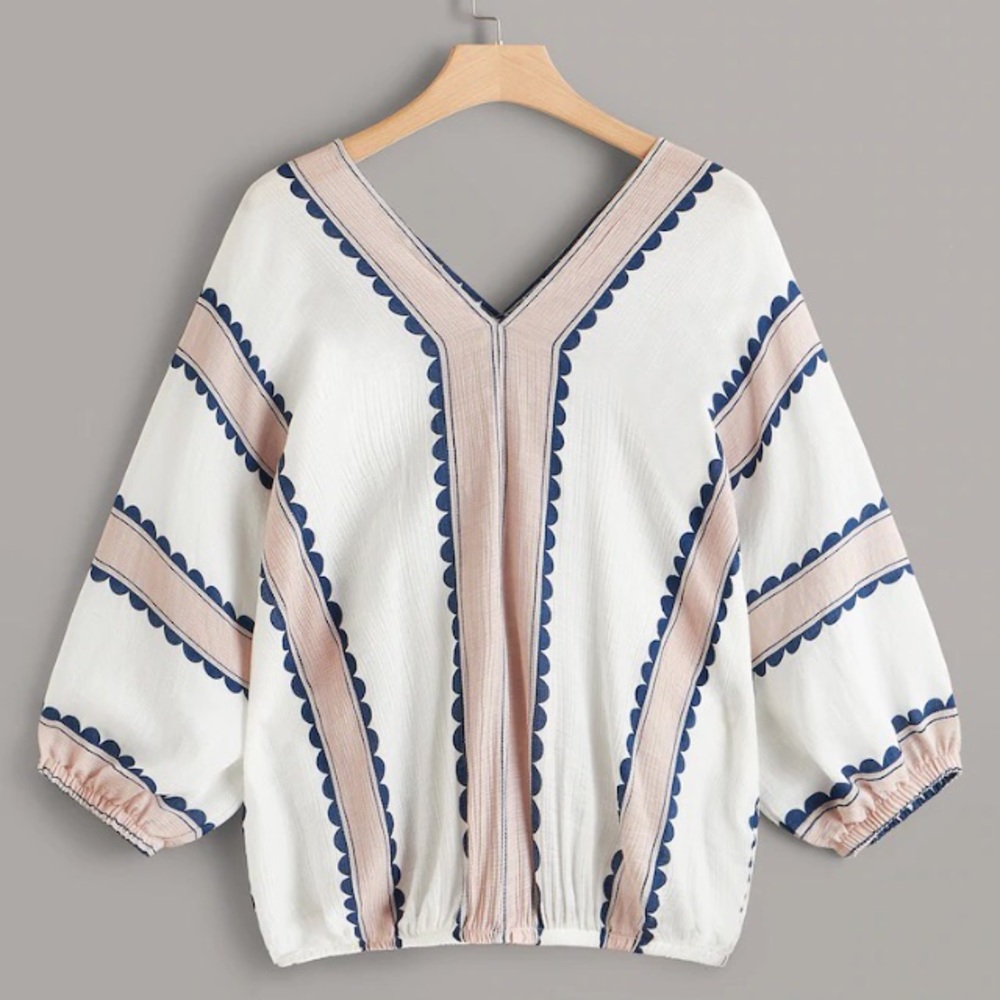 🚩SOLD OUT🚩 CREAM LANTERN SLEEVE TOP! 🎉HP🎉